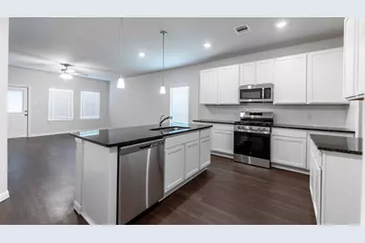 1539 Windrose Bend, Angleton, TX 77515 - Photo 2