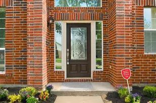 9111 Morningstar Dr, Sugar Land, TX 77479 - Photo 4