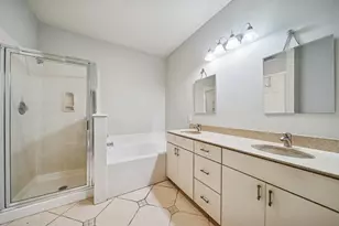 150 N Magnolia Pond Pl, The Woodlands, TX 77381 - Photo 8