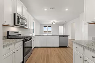 2562 Green Jasper Dr, Iowa Colony, TX 77583 - Photo 4