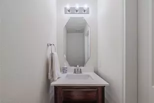 323 Bloomhill Pl, Magnolia, TX 77354 - Photo 14