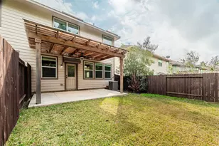 323 Bloomhill Pl, Magnolia, TX 77354 - Photo 4