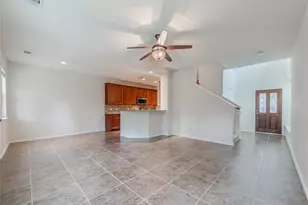 323 Bloomhill Pl, Magnolia, TX 77354 - Photo 8