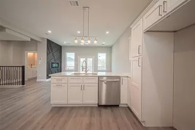 4748 Mallow Street E, Houston, TX 77033 - Photo 28