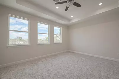 4748 Mallow Street E, Houston, TX 77033 - Photo 36