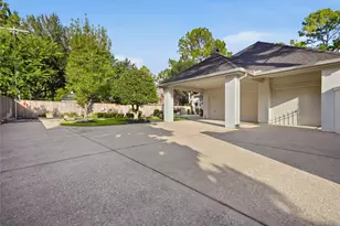 201 Hidden Pines Ct, League City, TX 77573 - Photo 42