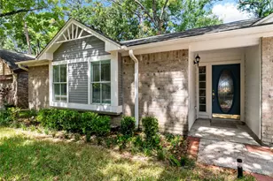 9 Brentwood Oaks Ct, Spring, TX 77381 - Photo 1