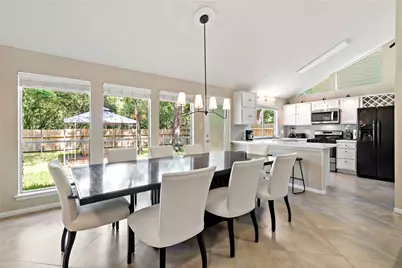 9 Brentwood Oaks Court, Spring, TX 77381 - Photo 4