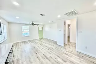 5127 Avenue L, Galveston, TX 77551 - Photo 6