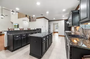 3405 Stonecrest Ct, Pearland, TX 77581 - Photo 12