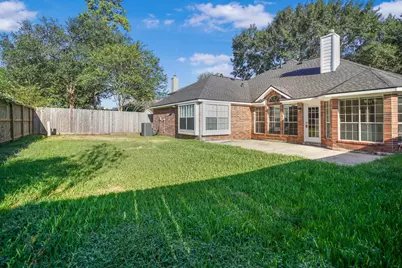 1602 Summer Rain Drive, Houston, TX 77339 - Photo 32