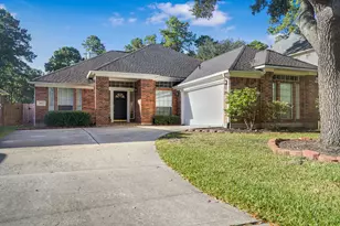 1602 Summer Rain Dr, Houston, TX 77339 - Photo 1