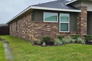 7831 Murciana Dr, Rosharon, TX 77583 - Photo 2