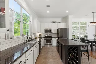 870 Fisher St, Houston, TX 77018 - Photo 20