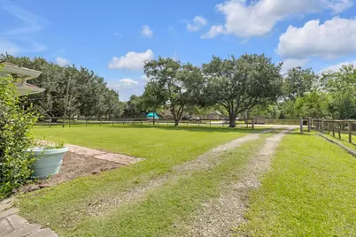 1624 Texas Avenue, League City, TX 77573 - Photo 36