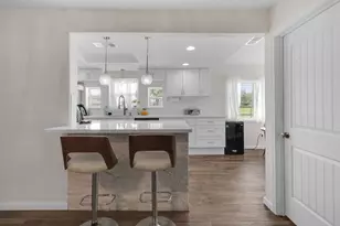 1624 Texas Ave, League City, TX 77573 - Photo 6