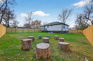 512 W Jefferson St, Brenham, TX 77833 - Photo 32