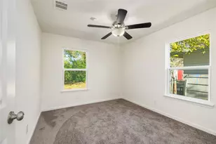 5915 Beldart St, Houston, TX 77033 - Photo 10