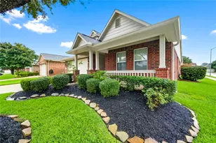 16702 Grove Trail Ln, Spring, TX 77379 - Photo 2