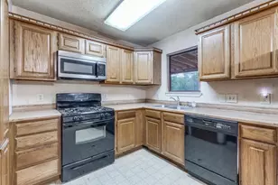 5111 Meadow Creek Dr, Austin, TX 78745 - Photo 10