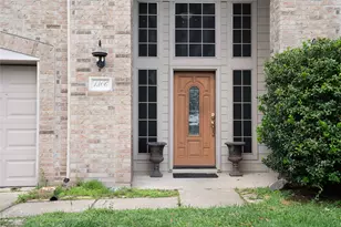1306 Shady Grove Ct, Seabrook, TX 77586 - Photo 2