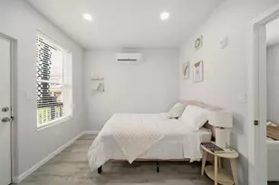 715 28th St, Galveston, TX 77550 - Photo 10
