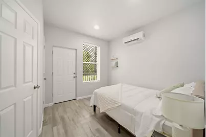 715 28th Street, Galveston, TX 77550 - Photo 4
