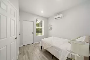 715 28th St, Galveston, TX 77550 - Photo 4
