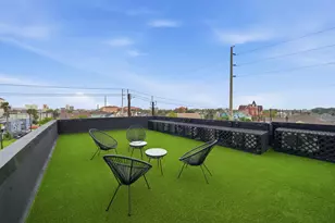 715 28th St, Galveston, TX 77550 - Photo 28