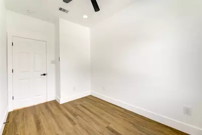 4554 Newberry Street #A/B, Houston, TX 77051 - Photo 8