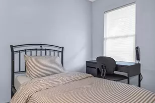 11103 Greenwillow St, Houston, TX 77035 - Photo 8
