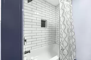 11103 Greenwillow St, Houston, TX 77035 - Photo 16