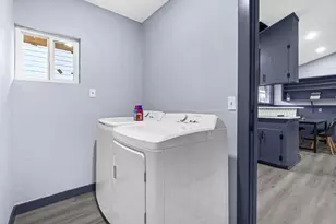 11103 Greenwillow St, Houston, TX 77035 - Photo 12