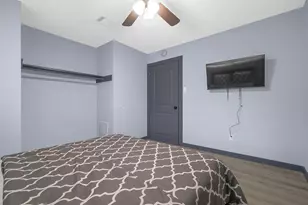 11103 Greenwillow St, Houston, TX 77035 - Photo 18