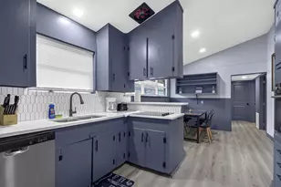 11103 Greenwillow St, Houston, TX 77035 - Photo 4