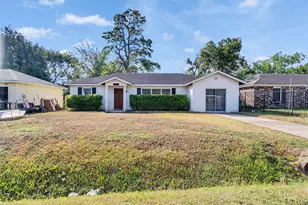 6942 Peyton St, Houston, TX 77028 - Photo 2