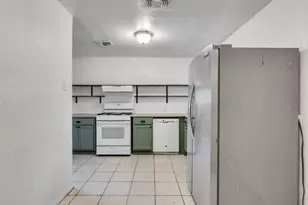 6942 Peyton St, Houston, TX 77028 - Photo 20