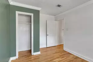 6942 Peyton St, Houston, TX 77028 - Photo 10