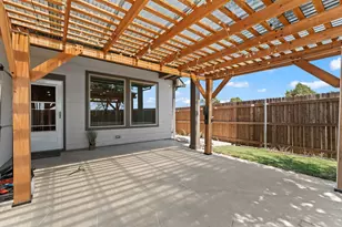 102 Camelia St, Garland, TX 75043 - Photo 40