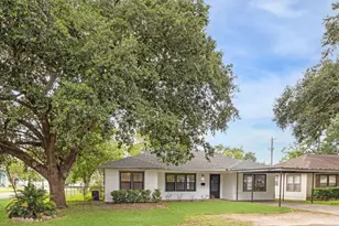 1216 Allen St, Rosenberg, TX 77471 - Photo 2