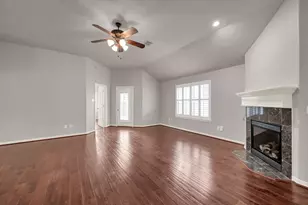 122 Snug Harbor Dr, Conroe, VT 77356 - Photo 4