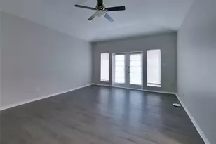 535 Shady Brook Dr, Stafford, TX 77477 - Photo 2