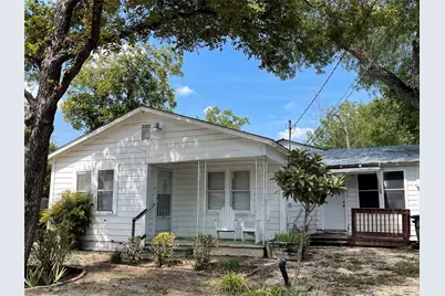 1828 W Mill Street SW, New Braunfels, TX 78130 - Photo 1