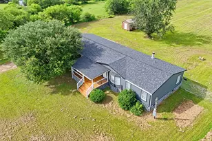 1955 Lauren Ln, Sealy, TX 77474 - Photo 34