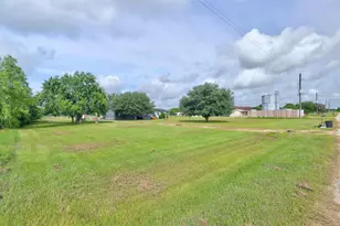 1955 Lauren Ln, Sealy, TX 77474 - Photo 38