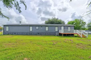 1955 Lauren Ln, Sealy, TX 77474 - Photo 6