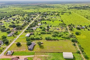 1955 Lauren Ln, Sealy, TX 77474 - Photo 46