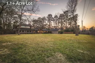 1711 Palomino Ln, Kingwood, TX 77339 - Photo 2