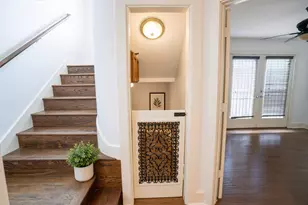 718 W 22nd St, Houston, TX 77008 - Photo 4