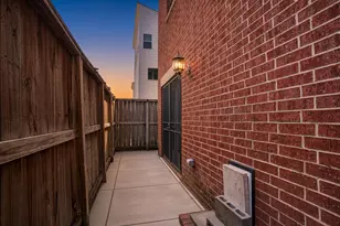 718 W 22nd St, Houston, TX 77008 - Photo 24